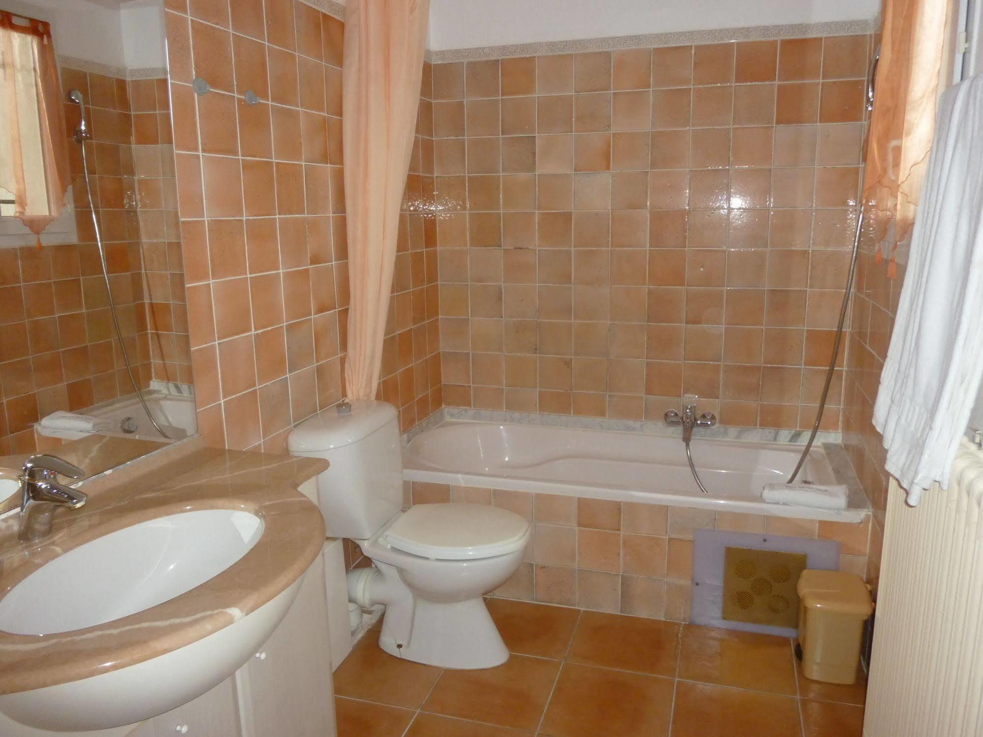 Hotel Martinengo Сен Максим Екстериор снимка