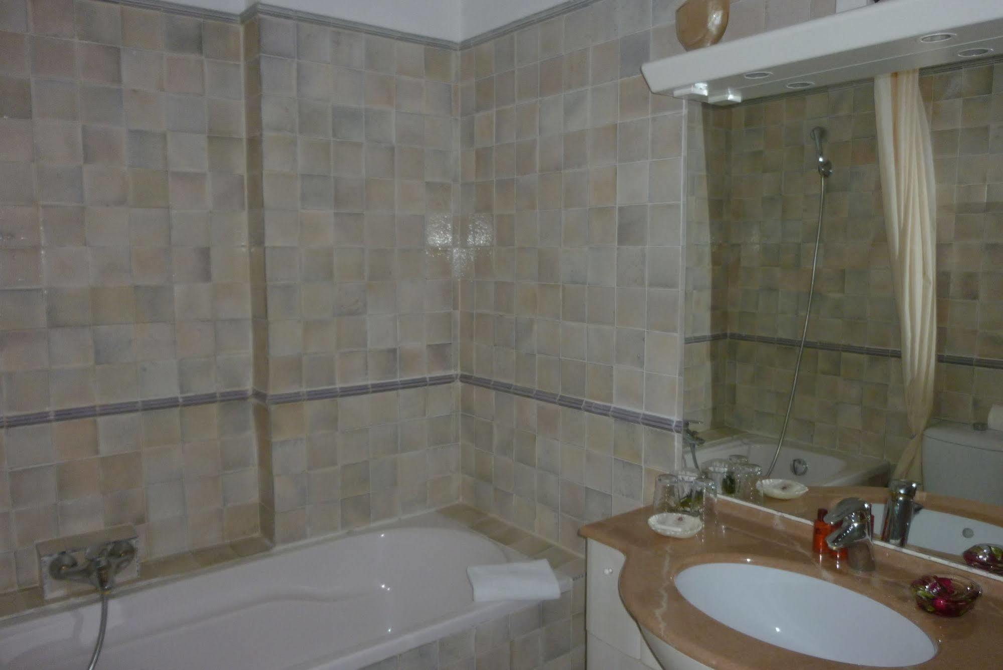 Hotel Martinengo Сен Максим Екстериор снимка
